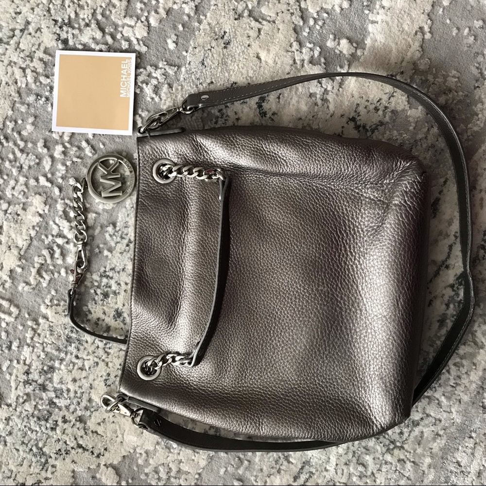 Michael Kors cross body purse